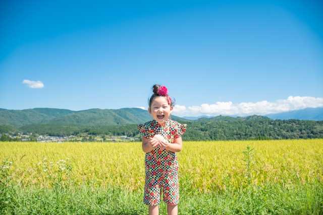 田んぼと子ども